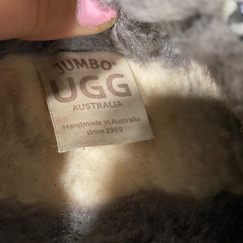 Ugg Slipper - image 2
